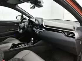Toyota C-HR (2020) thumbnail 6