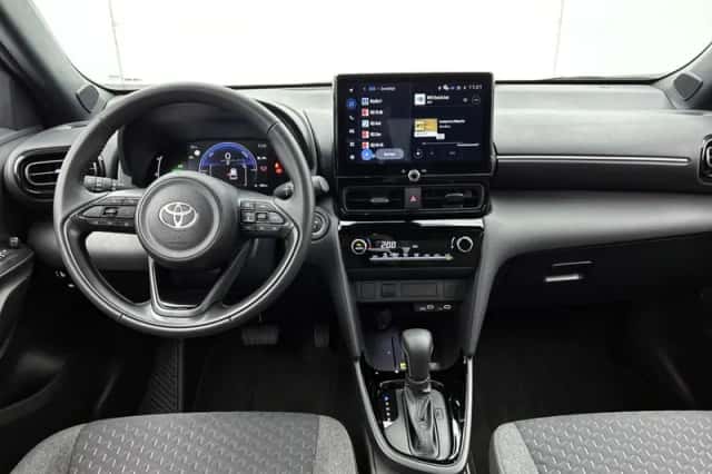Toyota Yaris_Cross (2025) thumbnail 4