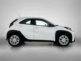 Toyota Aygo (2022) thumbnail 11