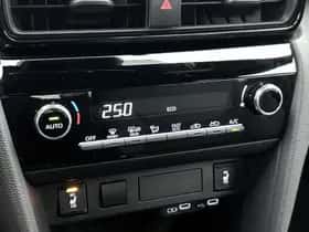 Toyota Yaris_Cross (2025) thumbnail 9
