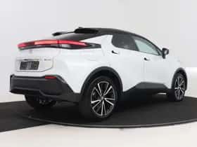 Toyota C-HR (2026) thumbnail 2