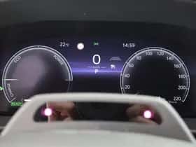 Toyota C-HR (2025) thumbnail 11