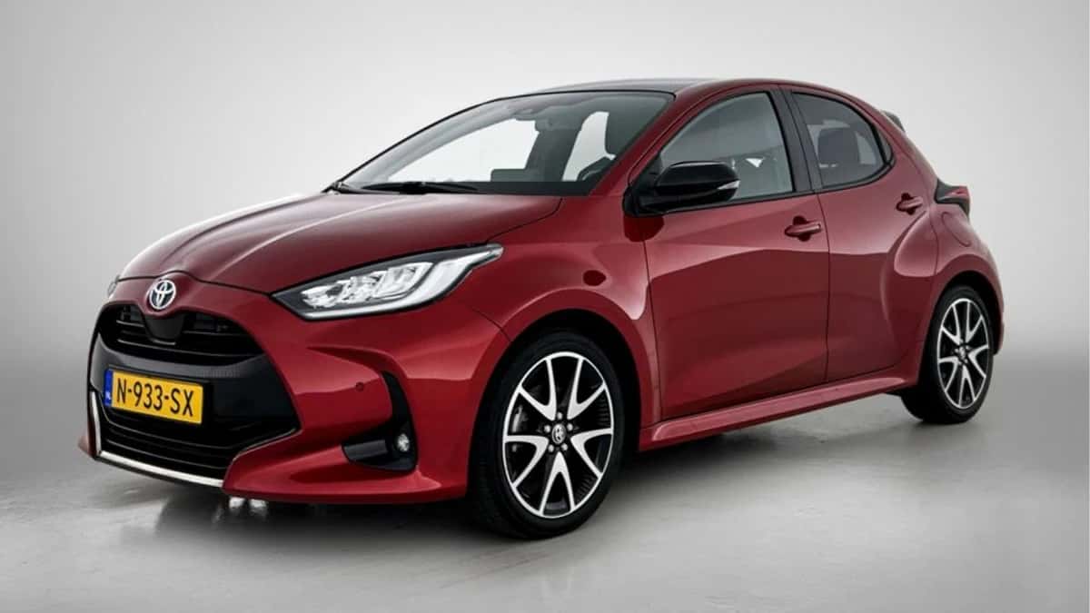 Toyota Yaris (2021) — foto 1