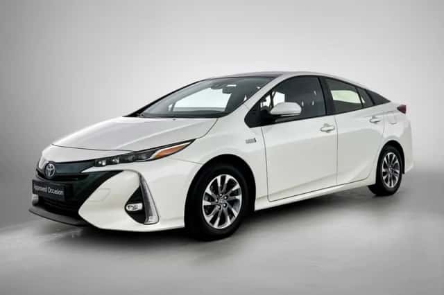 Toyota Prius (2018) thumbnail 1