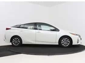 Toyota Prius (2018) thumbnail 14