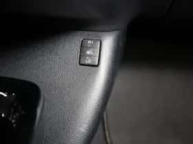 Toyota Prius (2018) thumbnail 29