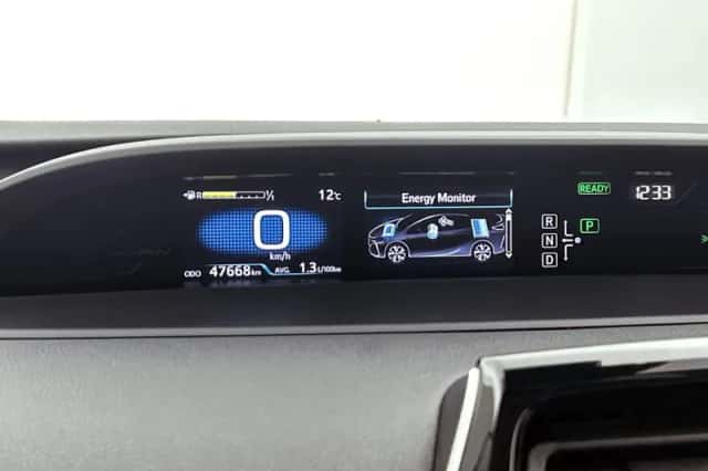 Toyota Prius (2018) thumbnail 5