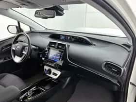 Toyota Prius (2018) thumbnail 44
