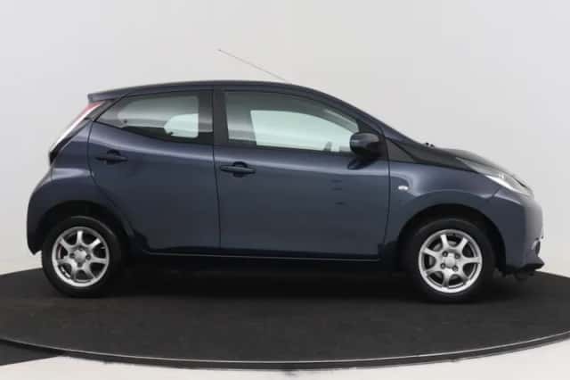 Toyota Aygo (2015) thumbnail 4
