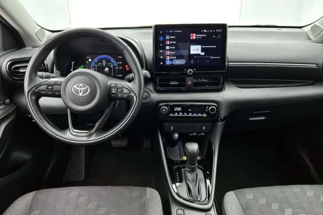 Toyota Yaris (2025) thumbnail 4