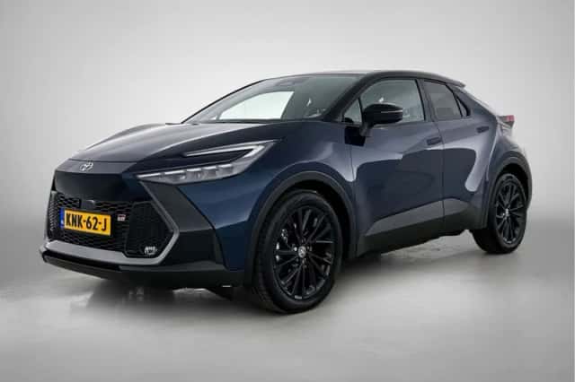 Toyota C-HR (2025) thumbnail 1