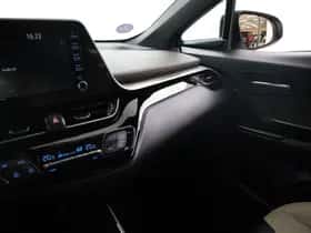 Toyota C-HR (2021) thumbnail 24