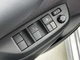 Toyota Yaris (2025) thumbnail 22