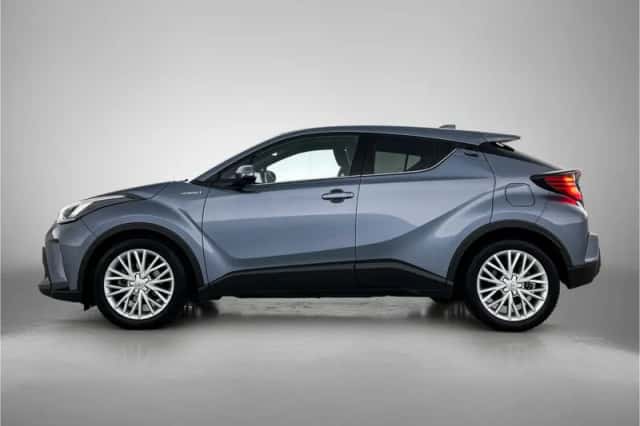 Toyota C-HR (2021) thumbnail 3