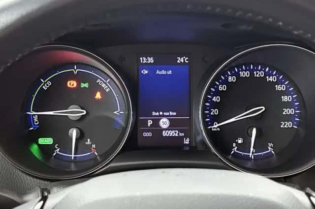 Toyota C-HR (2021) thumbnail 5