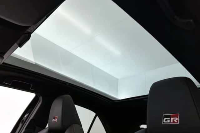 Toyota Yaris_Cross (2024) thumbnail 4