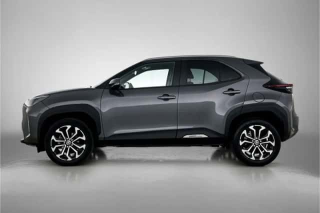 Toyota Yaris_Cross (2023) thumbnail 3