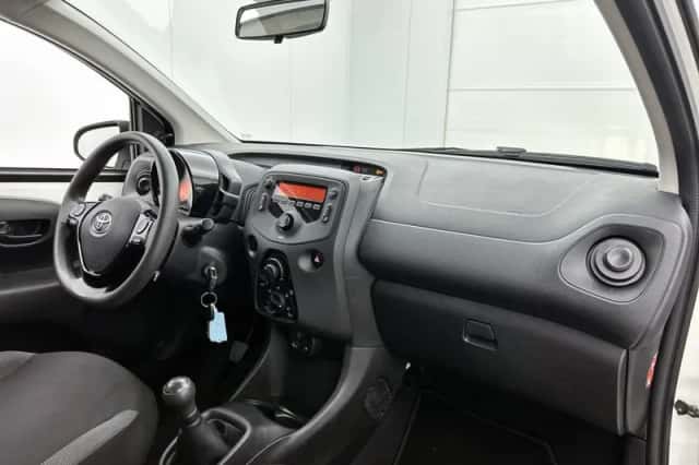 Toyota Aygo (2019) thumbnail 6