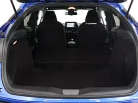 Toyota C-HR (2019) thumbnail 32