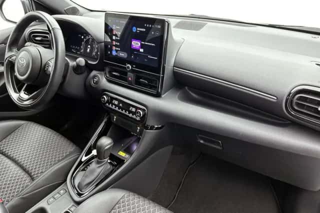 Toyota Yaris (2024) thumbnail 6