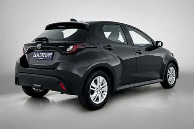Toyota Yaris (2025) thumbnail 2