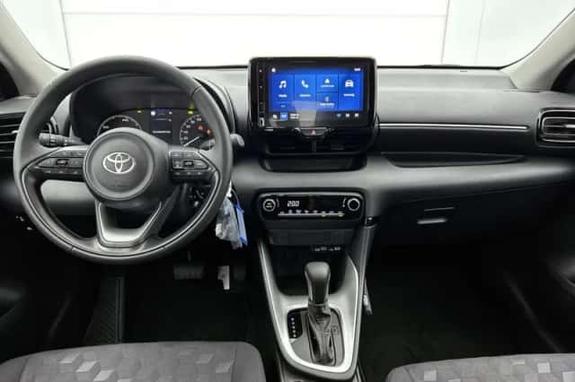 Toyota Yaris (2025) thumbnail 5