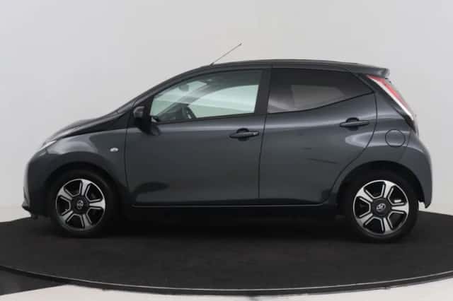 Toyota Aygo (2018) thumbnail 3