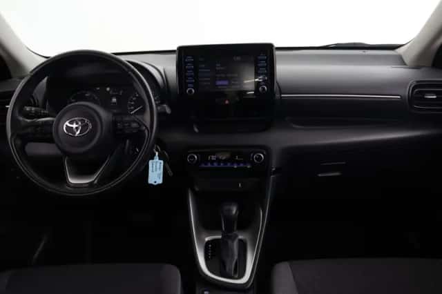 Toyota Yaris (2022) thumbnail 4