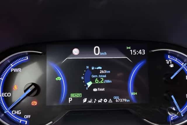 Toyota RAV4 (2021) thumbnail 5