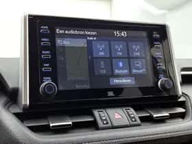 Toyota RAV4 (2021) thumbnail 7