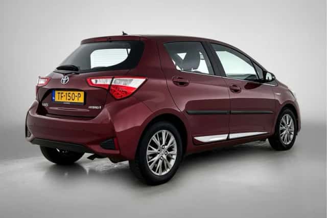 Toyota Yaris (2018) thumbnail 2