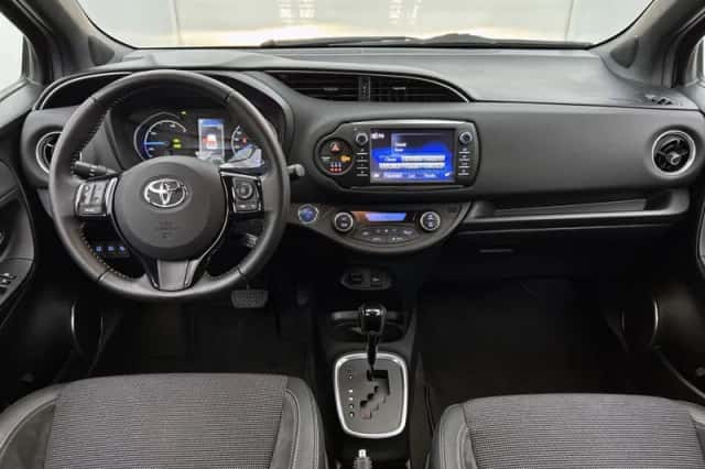 Toyota Yaris (2018) thumbnail 4