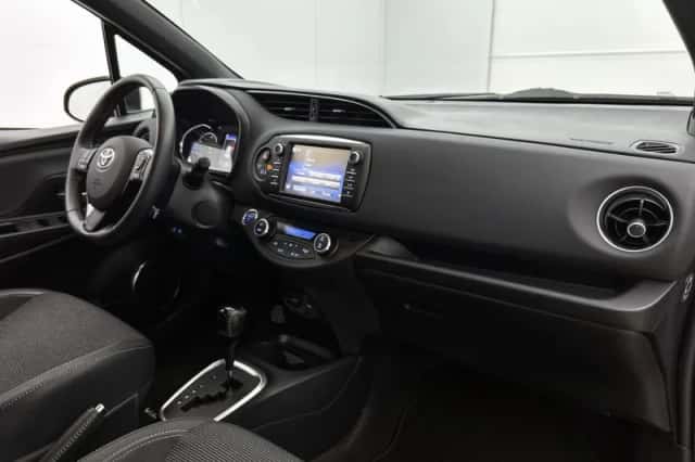 Toyota Yaris (2018) thumbnail 6