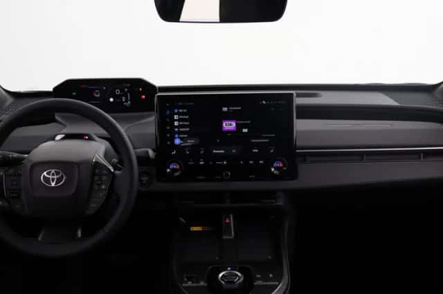 Toyota C-HR+ (2026) thumbnail 4