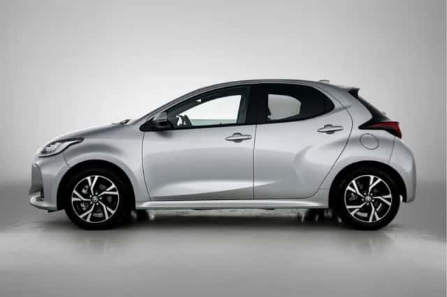 Toyota Yaris (2025) thumbnail 3