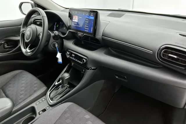 Toyota Yaris (2025) thumbnail 6