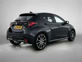Toyota Yaris (2023) thumbnail 2