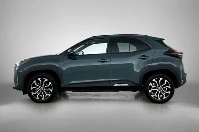 Toyota Yaris_Cross (2025) thumbnail 3