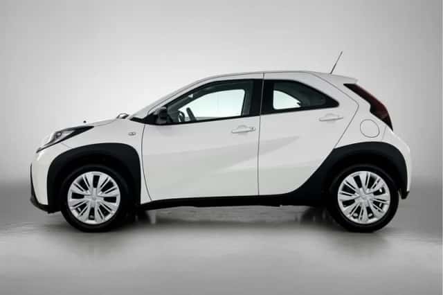 Toyota Aygo (2023) thumbnail 3