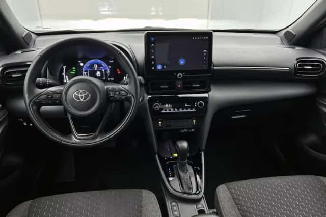Toyota Yaris_Cross (2024) thumbnail 4