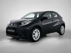 Toyota Aygo (2022) thumbnail 1