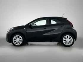 Toyota Aygo (2022) thumbnail 3