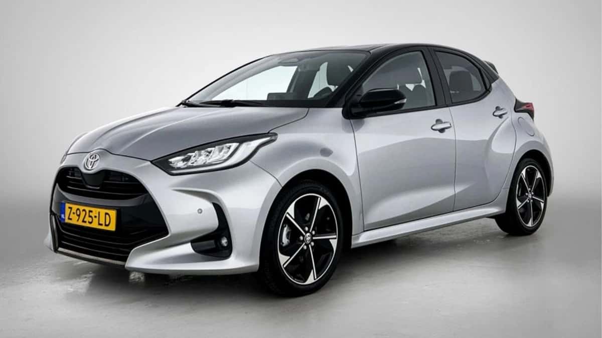 Toyota Yaris (2024) — foto 1