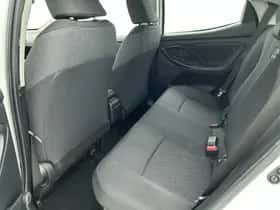 Toyota Yaris (2021) thumbnail 18