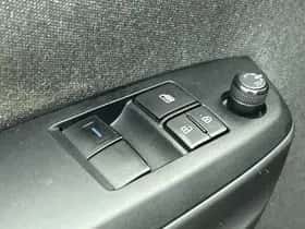 Toyota Yaris (2021) thumbnail 20