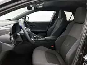 Toyota C-HR (2024) thumbnail 16