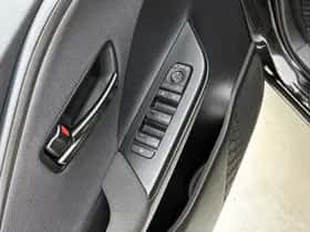 Toyota C-HR (2024) thumbnail 22