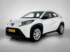 Toyota Aygo (2022) thumbnail 1