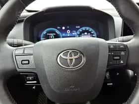 Toyota C-HR (2025) thumbnail 17