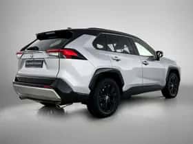 Toyota RAV4 (2022) thumbnail 3